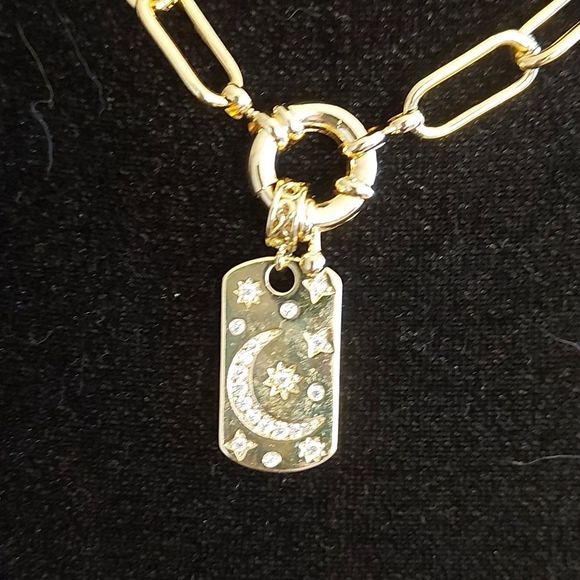 Mandala gold plate solar necklace - Picture 2 of 3